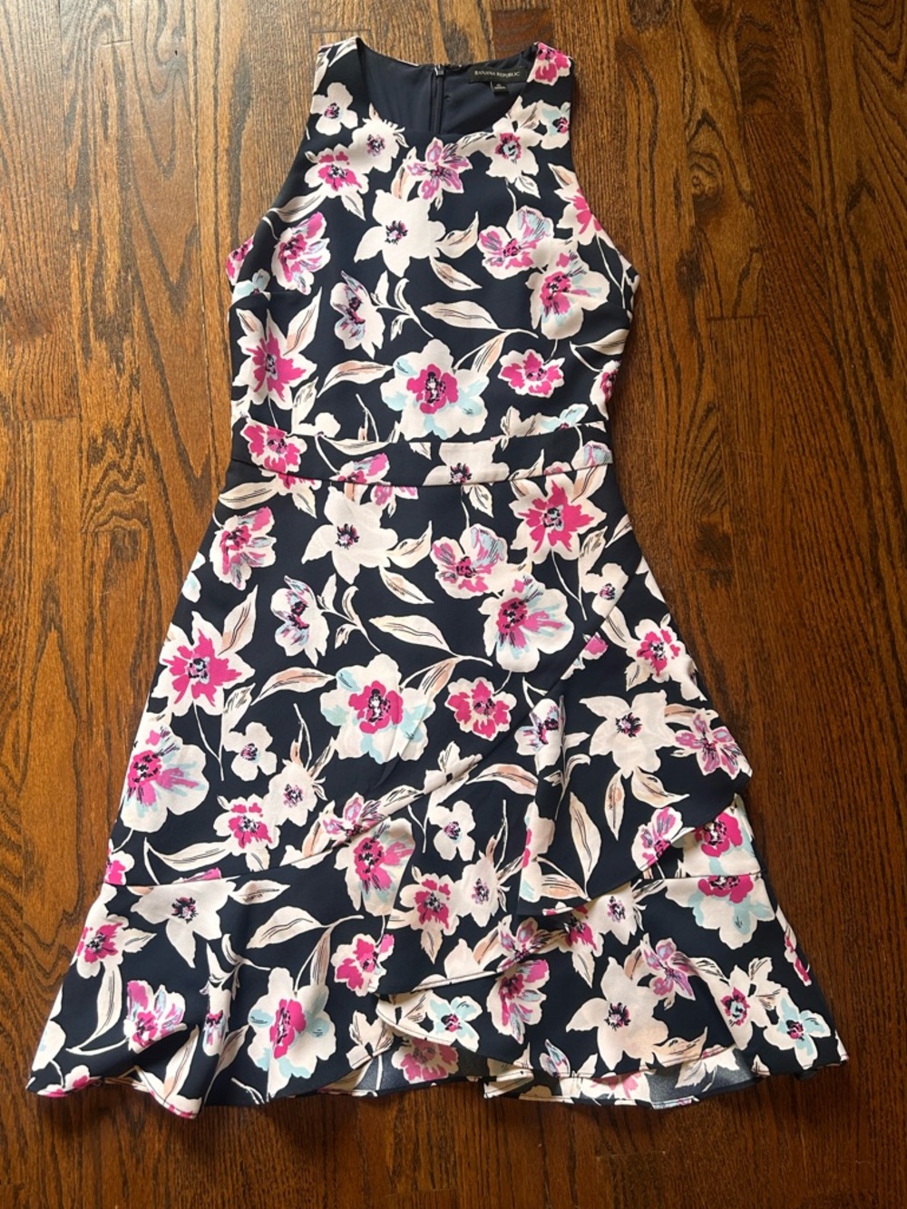 Banana Republic Sleeveless floral dress - Picture 7 of 10